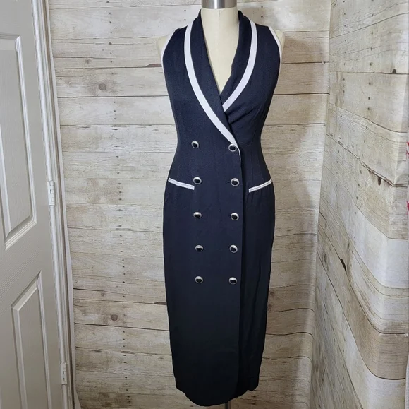 green emerald velvet dress Danny & Nicole Scoop Neck Sleeveless Zipper Back Crepe Dress with Matching  Jacket| Available at Curated Brands in Los Angeles
